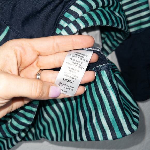 Reebok Navy & Green Speedwick Hooded Running Sweatshirt Size XS - Picture 5 of 8